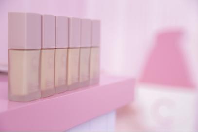 粉嘟嘟瓷感底妆,无瑕瓷实底妆