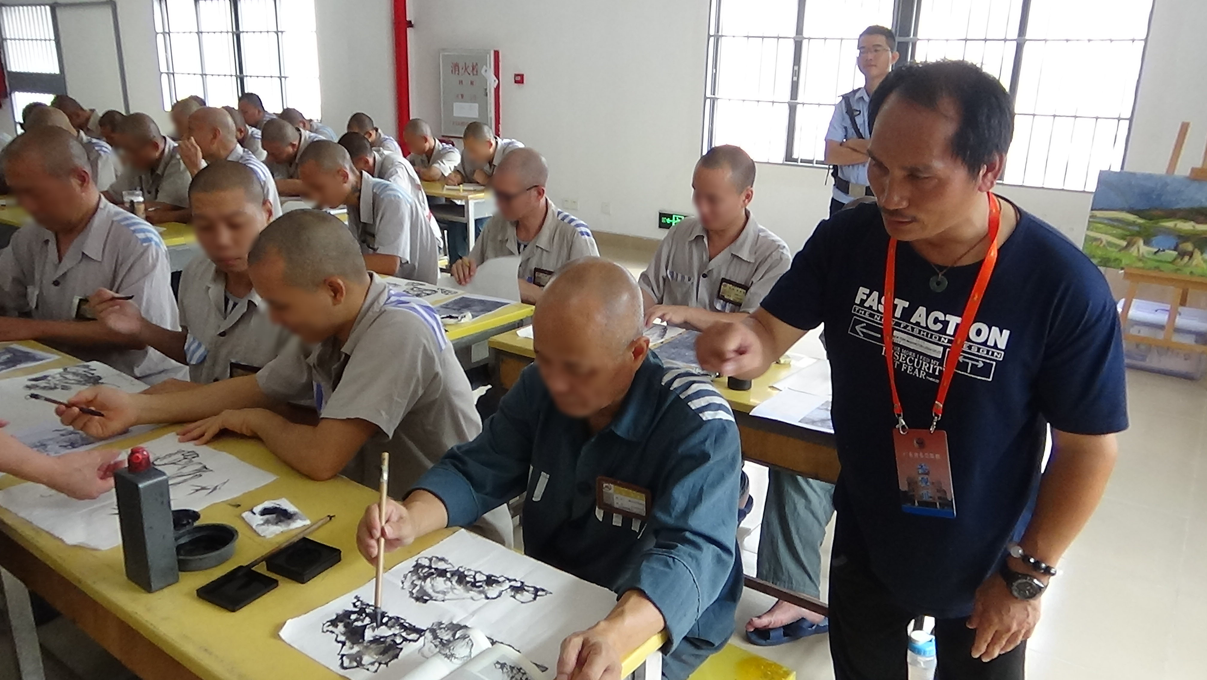 文化馆和监狱组成“CP”高墙里有了文艺青年