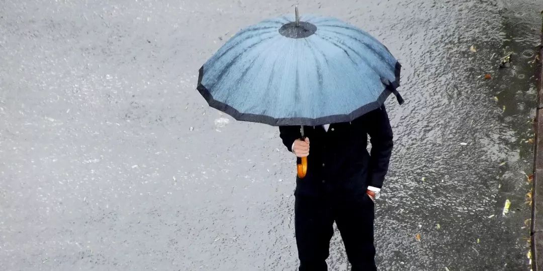 *裤内**都晒不干的梅雨季,江浙沪男人如何保持体面?丨基本款