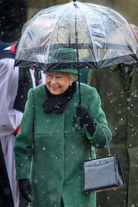 *裤内**都晒不干的梅雨季,江浙沪男人如何保持体面?丨基本款