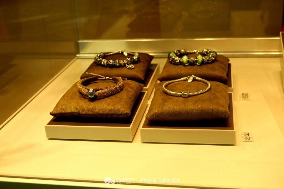 在西班牙逛店,马德里奥特莱斯购物清单