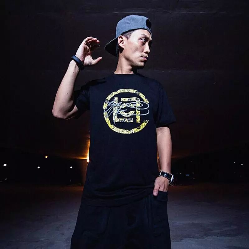 aj白黑红和黑红脚趾哪个好,aj11low黑红脚趾低帮真假鉴定方法