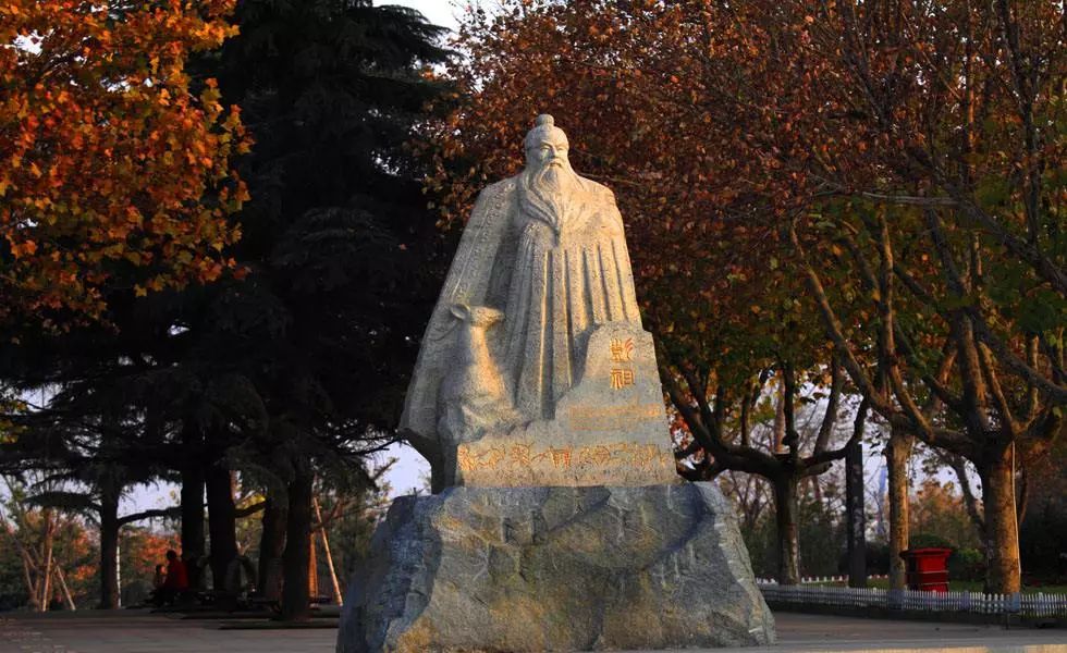 @徐州人“专业”大礼,明天来彭园就送!还有6块钱一个的神奇番茄,免费吃…