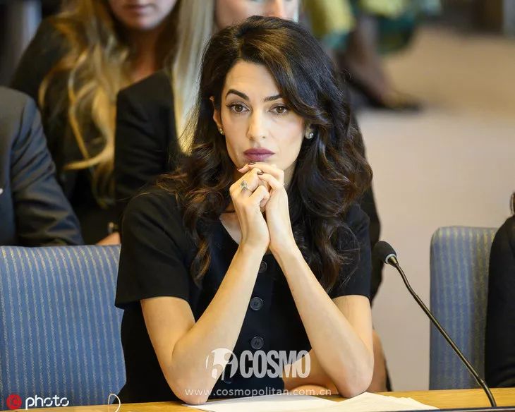 寰嬫斂淇忎匠浜篴j,寰嬫斂淇忎匠浜洪噷闈㈢殑elle