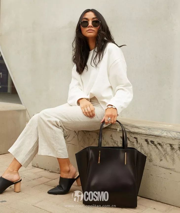 寰嬫斂淇忎匠浜篴j,寰嬫斂淇忎匠浜洪噷闈㈢殑elle