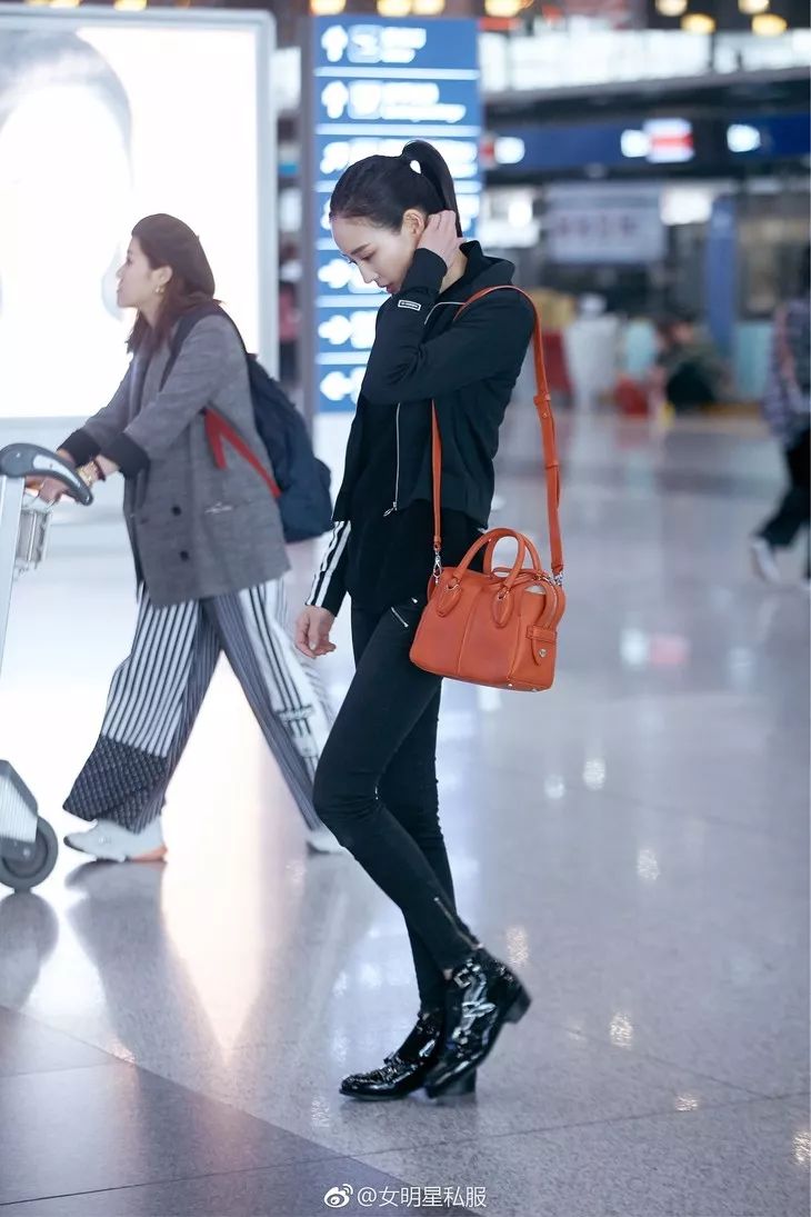 寰嬫斂淇忎匠浜篴j,寰嬫斂淇忎匠浜洪噷闈㈢殑elle