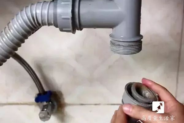 卫生间反臭味小窍门用气球,厨房下水管道反味严重