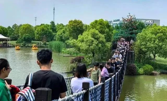 已爆满!刚刚湖州这个景区发出紧急通知,请前往周边游玩