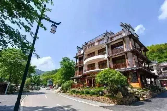 已爆满!刚刚湖州这个景区发出紧急通知,请前往周边游玩