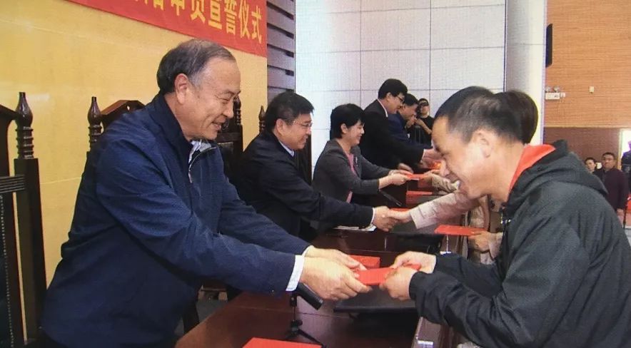 瑞丽市人民法院陪审员宣誓,社旗法院人民陪审员就职宣誓仪式