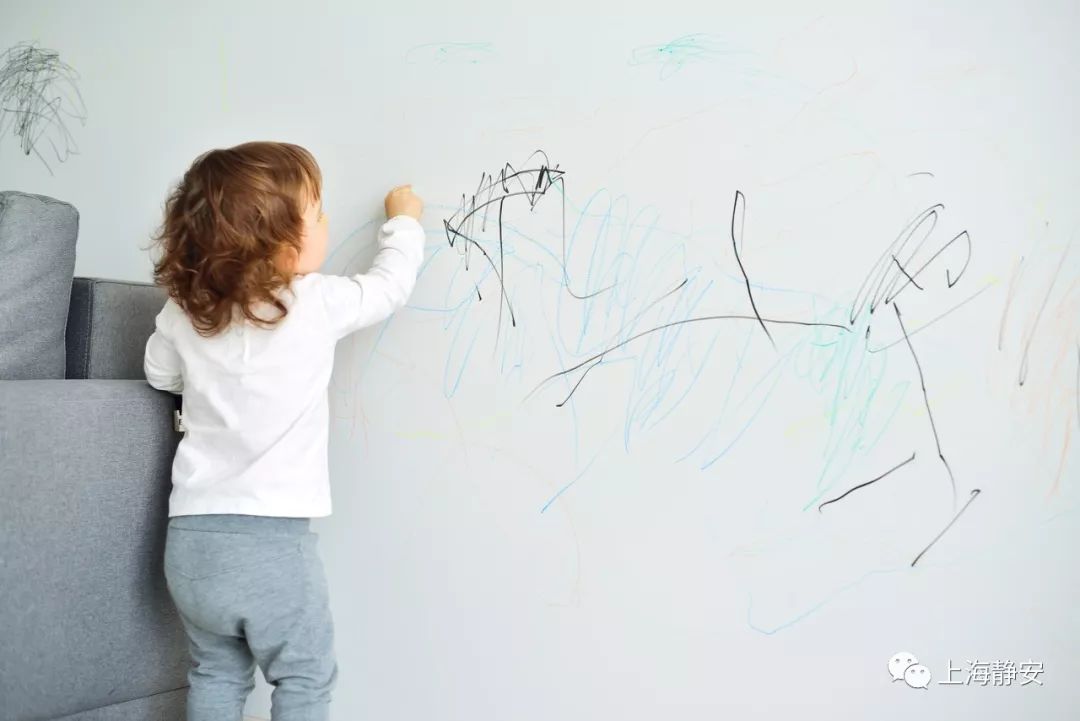 家里墙壁发霉怎么根除,发霉的墙壁怎么去除霉斑