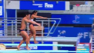 运动员比赛时尴尬瞬间,运动员比赛中的失误搞笑视频