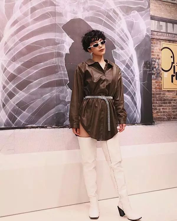 彩虹屁|会打碟的小姐姐最帅啦！日本潮女DJ的穿搭经请收下