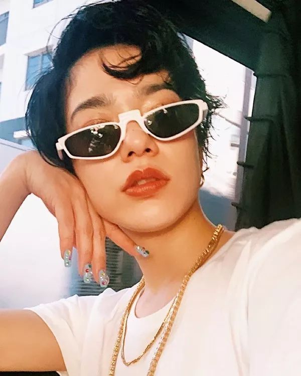 彩虹屁|会打碟的小姐姐最帅啦！日本潮女DJ的穿搭经请收下