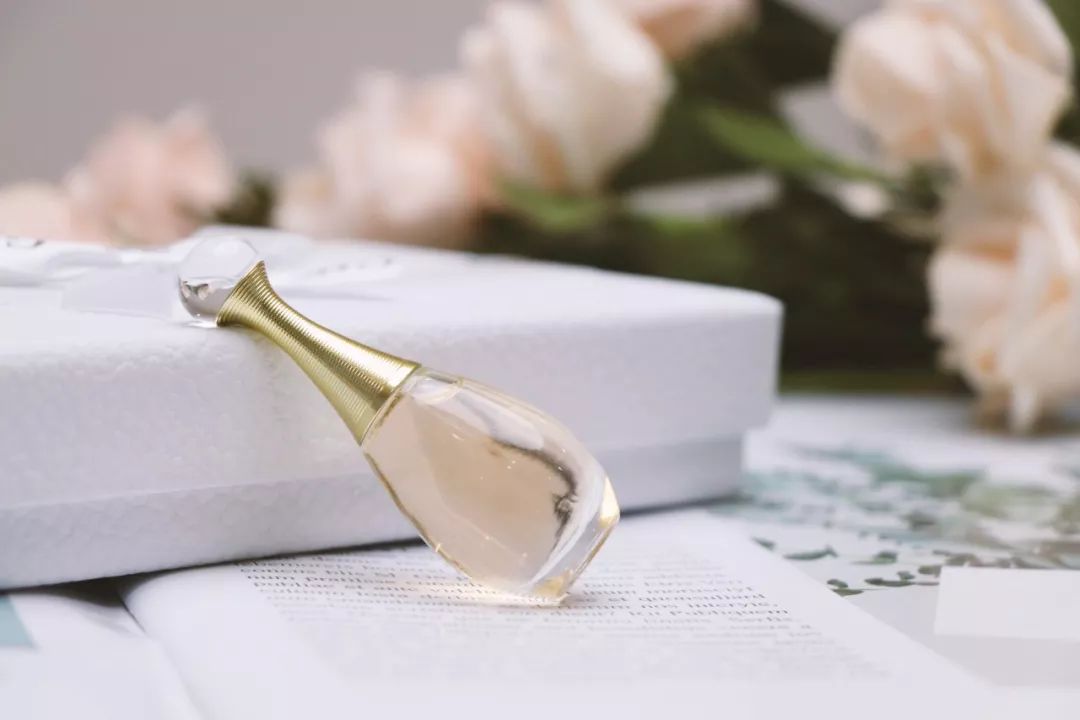 dior 好闻的男士香水 (dior最火的一款男士香水)