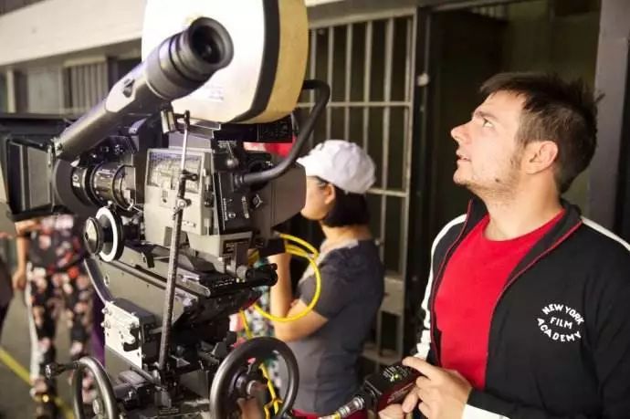 限薪令明星收入骤降,演员限薪令为什么难以执行