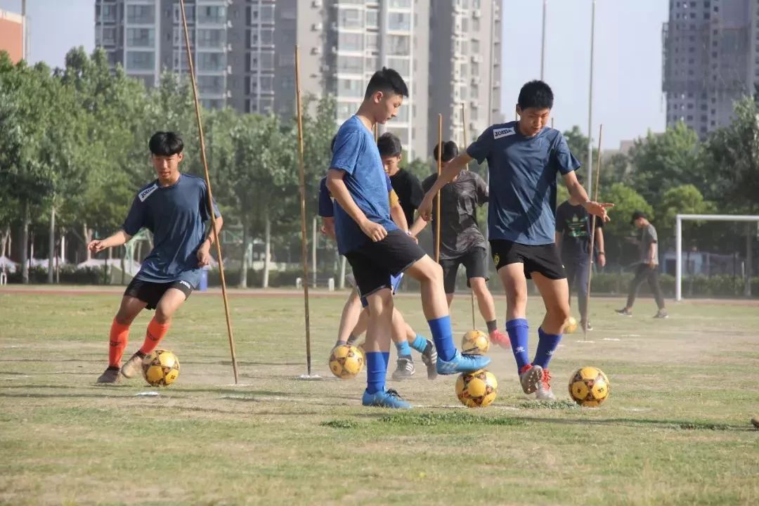 河南省实验中学足球特长生报名,郑州足球实验班招生简章