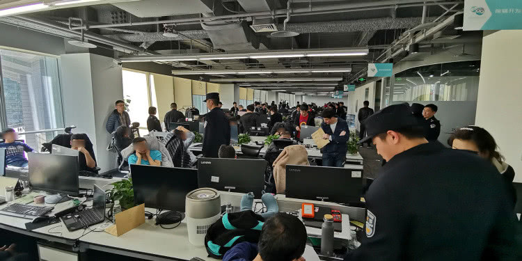 大数据被偷走,大数据的使用权和所有权归谁