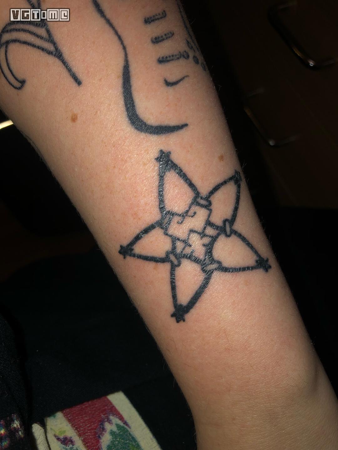 为什么他们决定把游戏符号纹在身上?