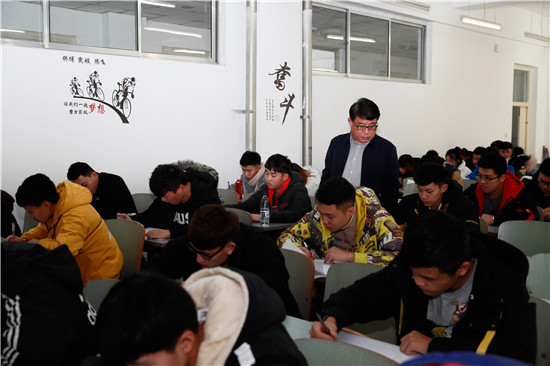 追梦职教初心不改未来有期——记黑龙江生物科技职业学院院长李东阳