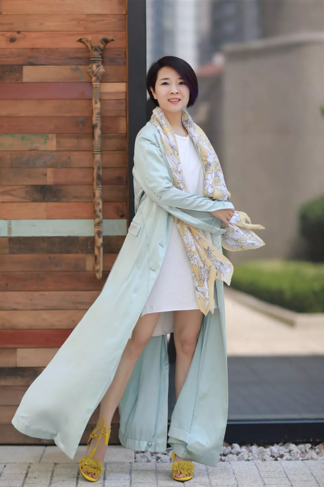 丝巾的各种造型女,一条丝巾美出万千风情