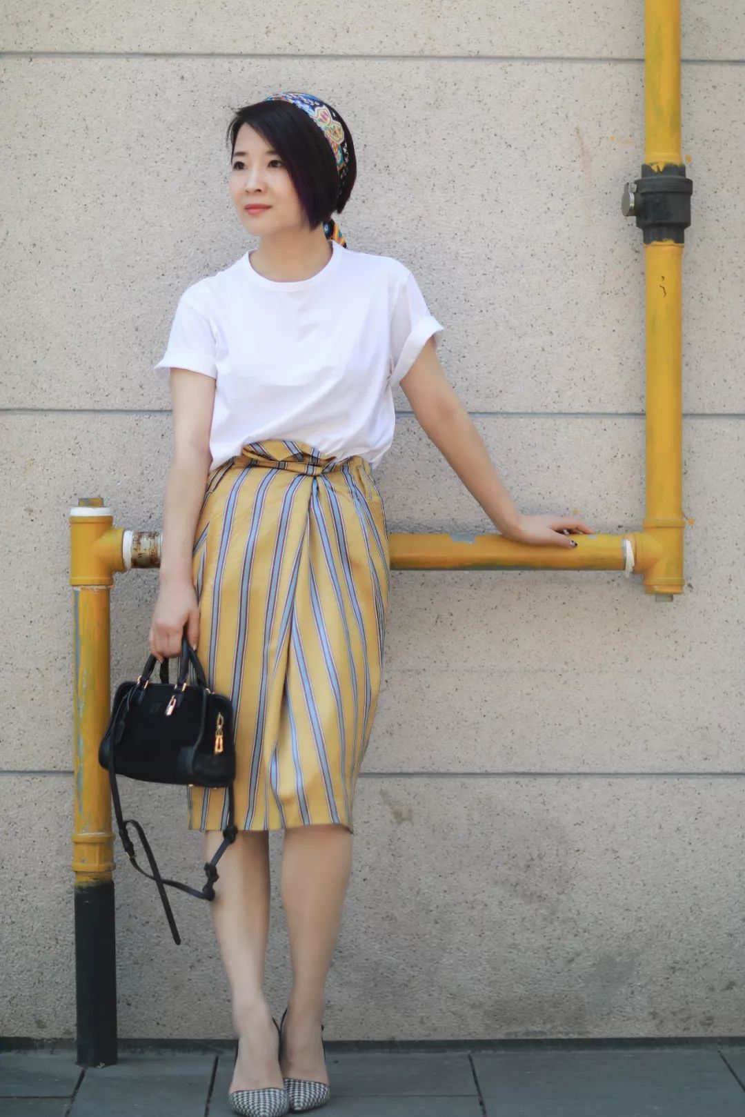 丝巾的各种造型女,一条丝巾美出万千风情