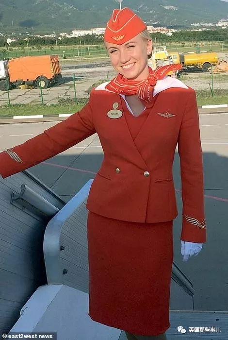 俄航迫降起火原因,俄航机长迫降起火视频