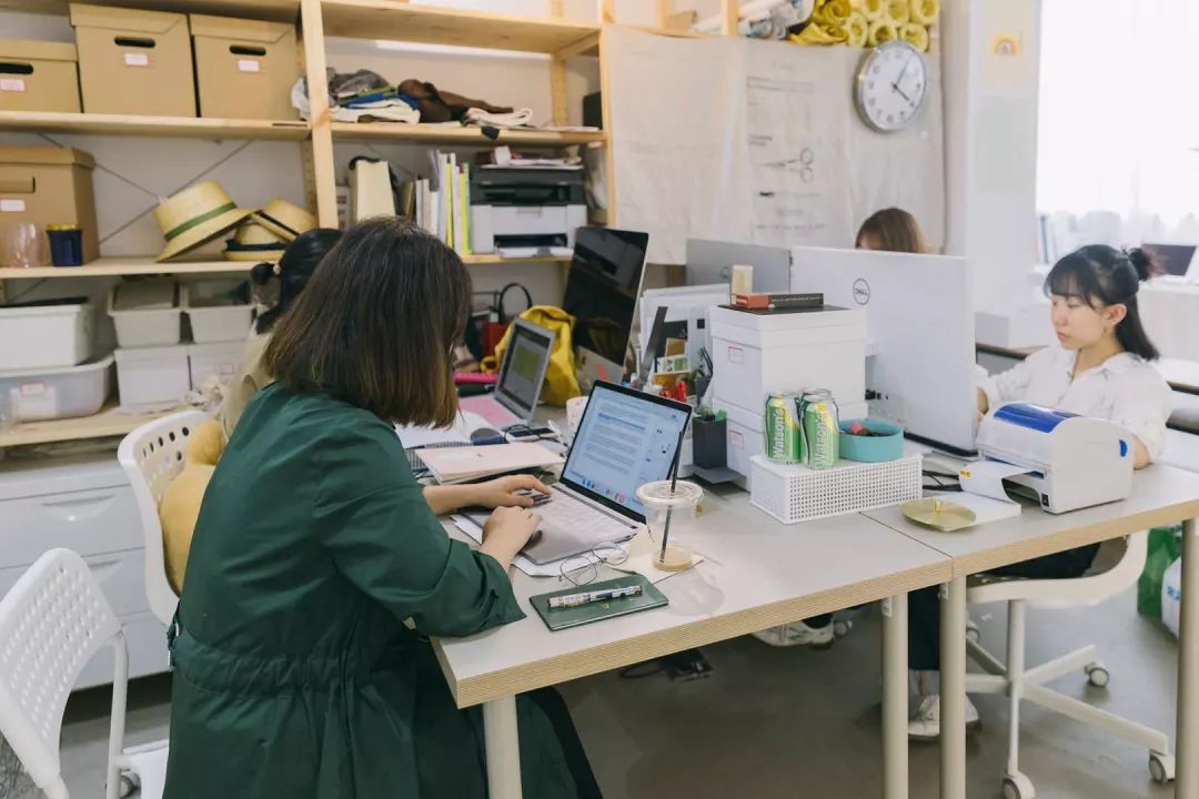 五年前出道的中国女子组合名单,最早的五人女团