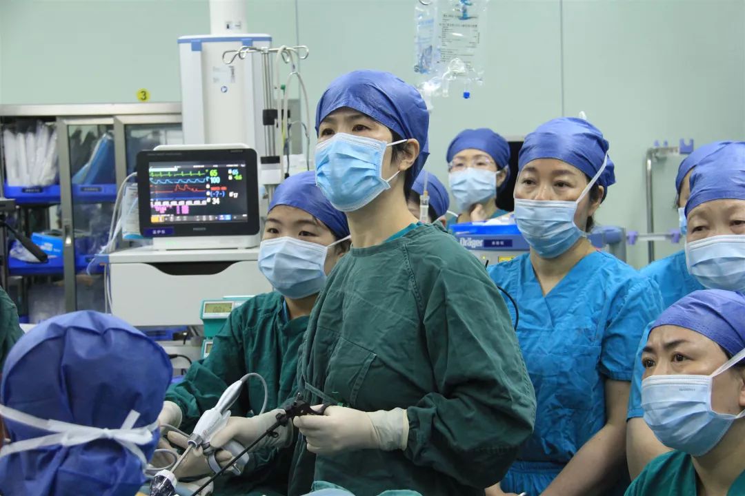 女性脱发长痘气色不好,姨妈不准是怎么回事