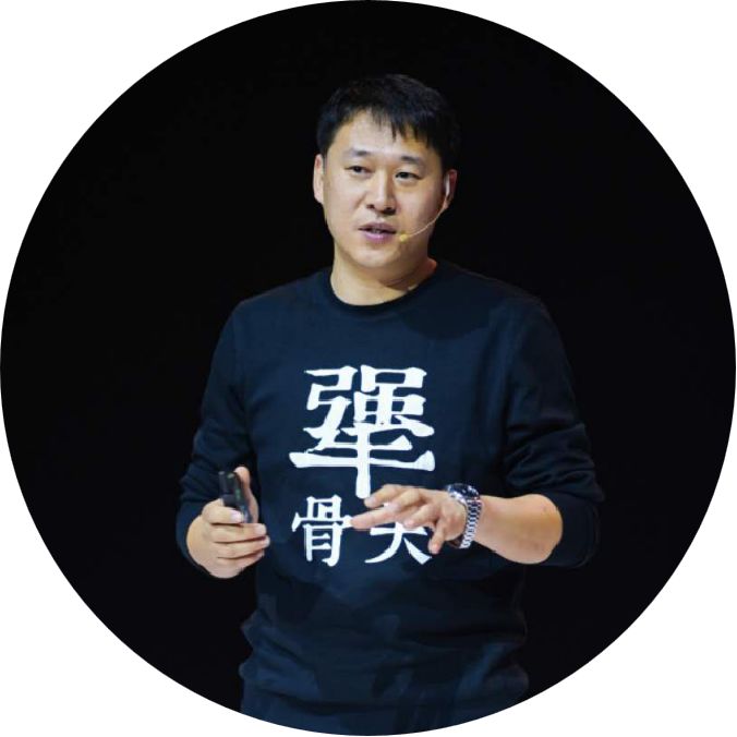 分析了绝味、霸蛮、乡村基等10个餐饮品牌，我们总结出一条共性