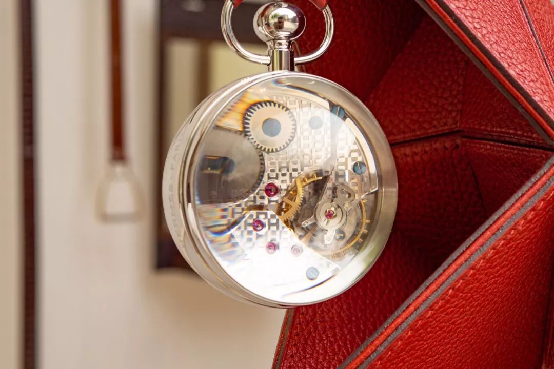 大家都开始做联名了，爱马仕和成都的“联名款”是怎样的？