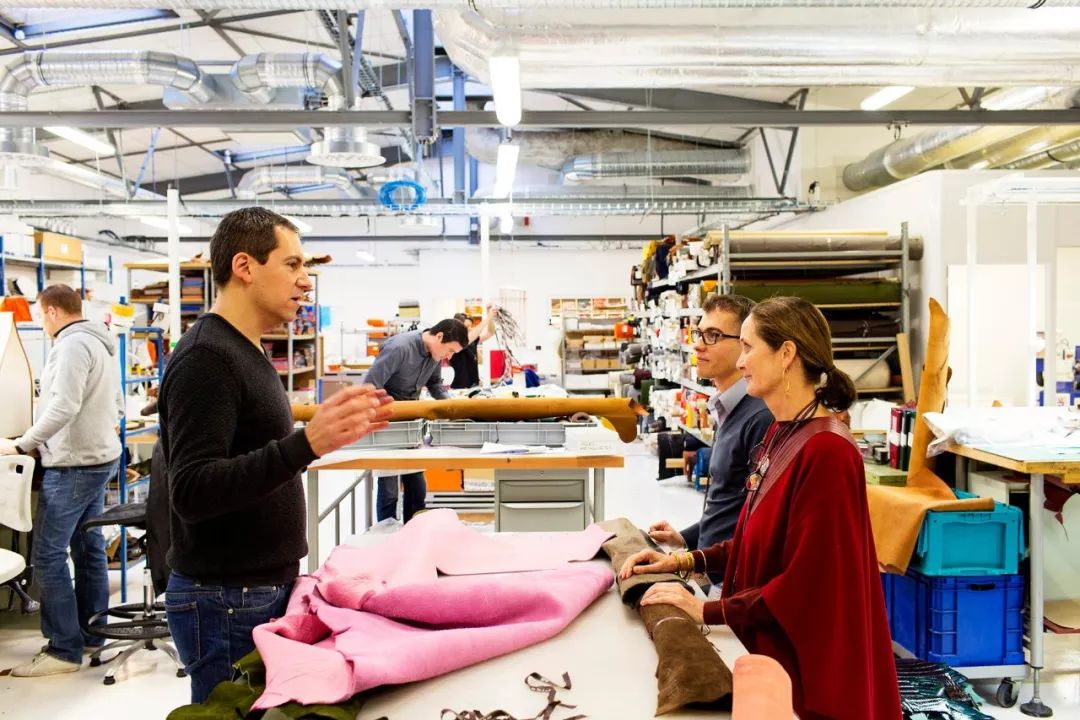 大家都开始做联名了，爱马仕和成都的“联名款”是怎样的？