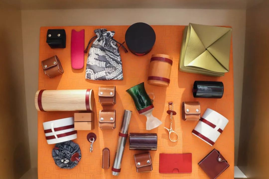 大家都开始做联名了，爱马仕和成都的“联名款”是怎样的？