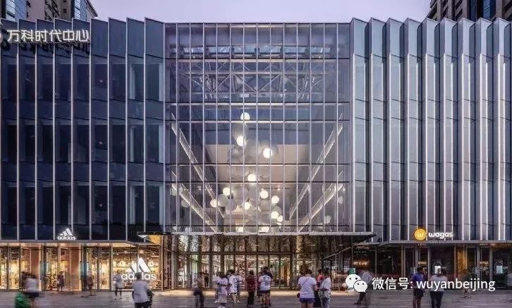 写字楼室内吸烟是违规还是违法,曝光餐饮店后厨违法吗