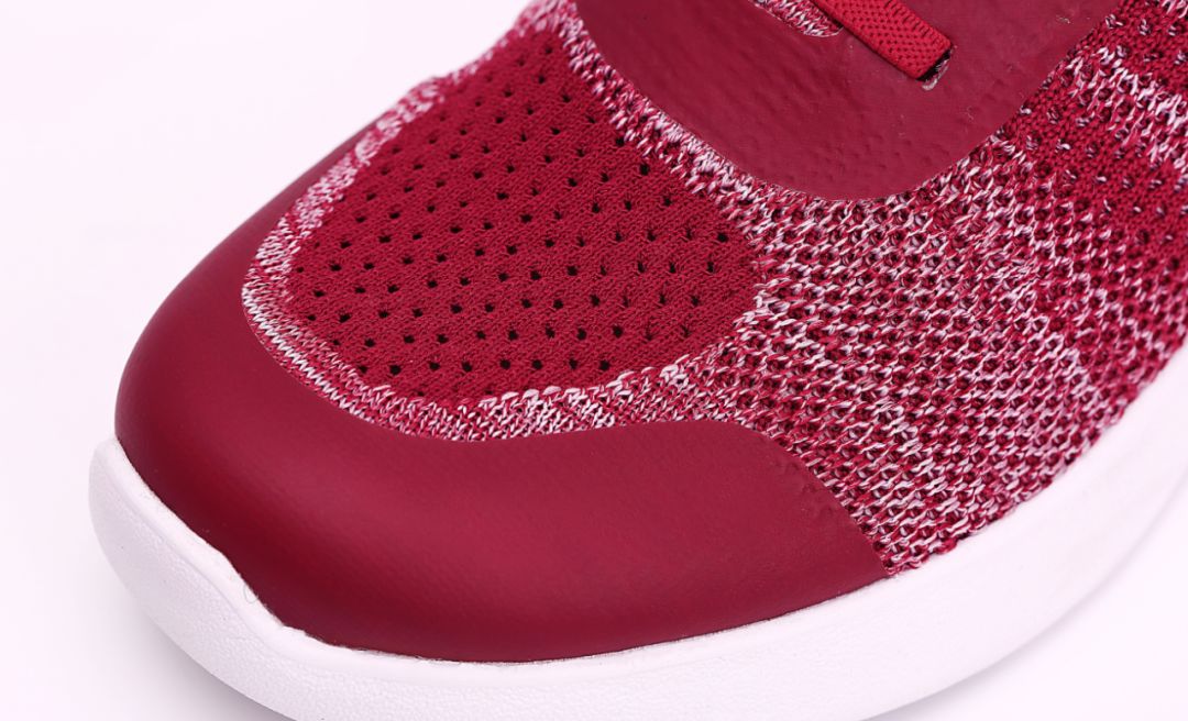 专为父母设计的健步鞋，防滑轻巧、透气时髦，我们自己穿也行！