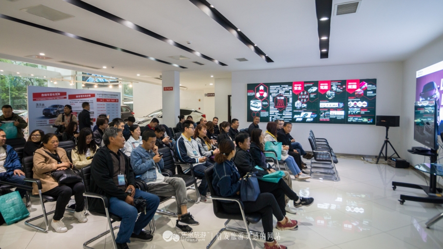 一辆车，一座城，速度激情与千年古城的相遇