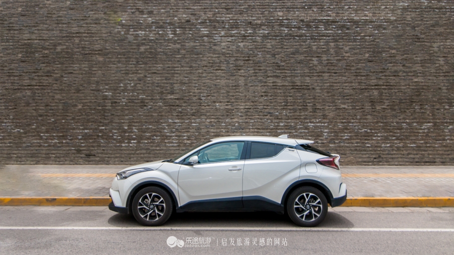 一辆车，一座城，速度激情与千年古城的相遇