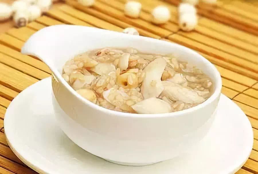 腿出汗经常出汗暗示4种疾病,身体总是出汗要警惕这5种疾病