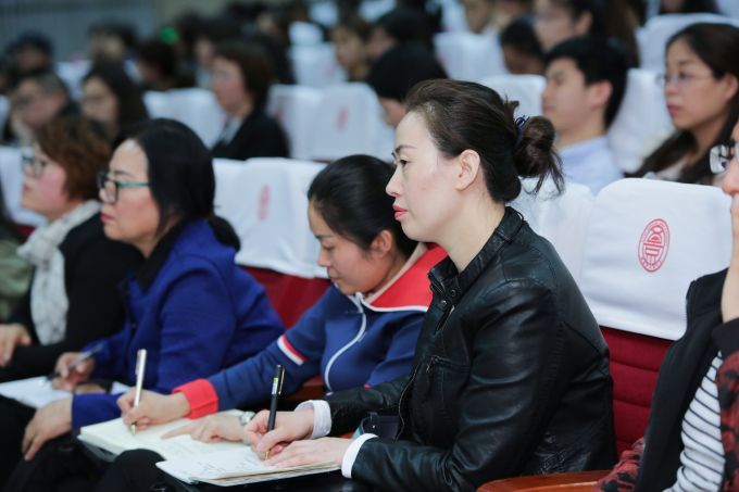 学校举行家长学校授牌仪式,成都市家长学校揭牌仪式活动视频