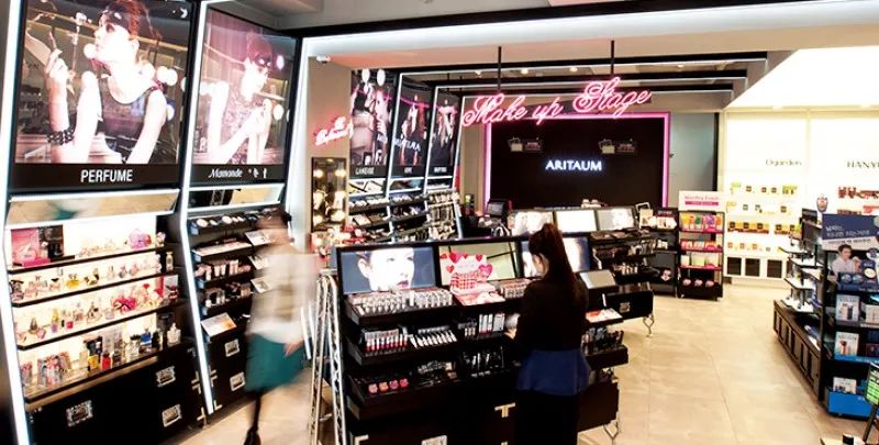 中国专卖店还在找出路,韩国同款路边店面临“重生”