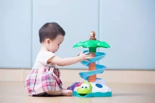 孩子拿幼儿园的玩具回家怎么办,小朋友从幼儿园拿东西回来怎么办