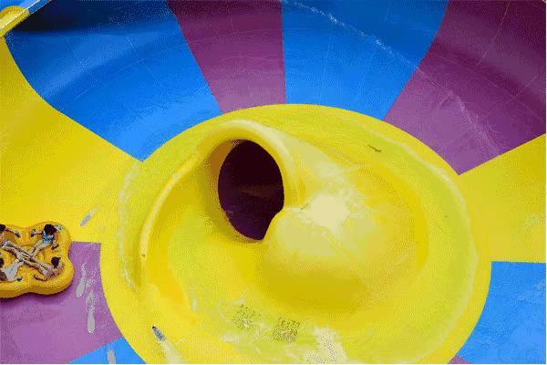 冲鸭游乐场,昭山水上乐园海啸池