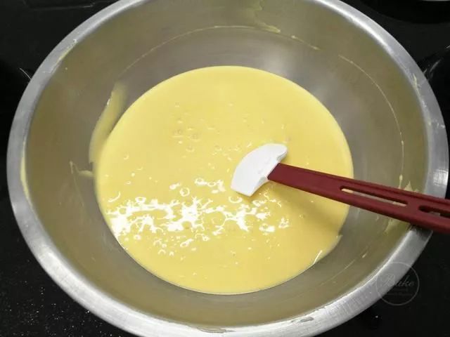 奶油奶冻蛋糕卷 (奶冻蛋糕卷如何做)