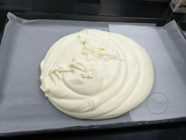 奶油奶冻蛋糕卷 (奶冻蛋糕卷如何做)