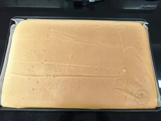 奶油奶冻蛋糕卷 (奶冻蛋糕卷如何做)