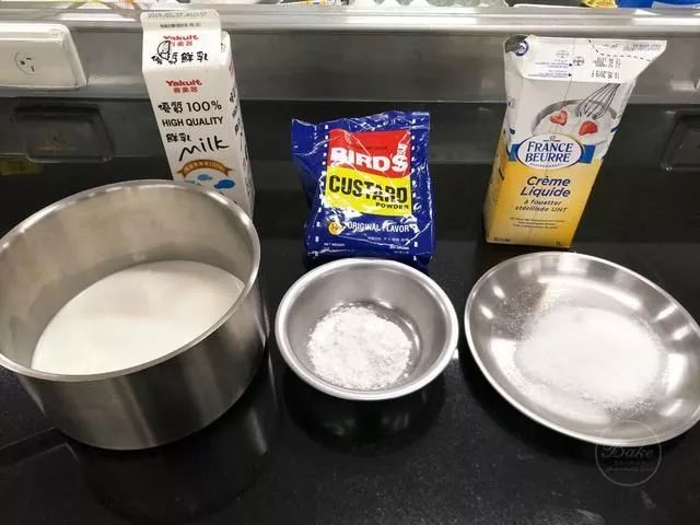 奶油奶冻蛋糕卷 (奶冻蛋糕卷如何做)