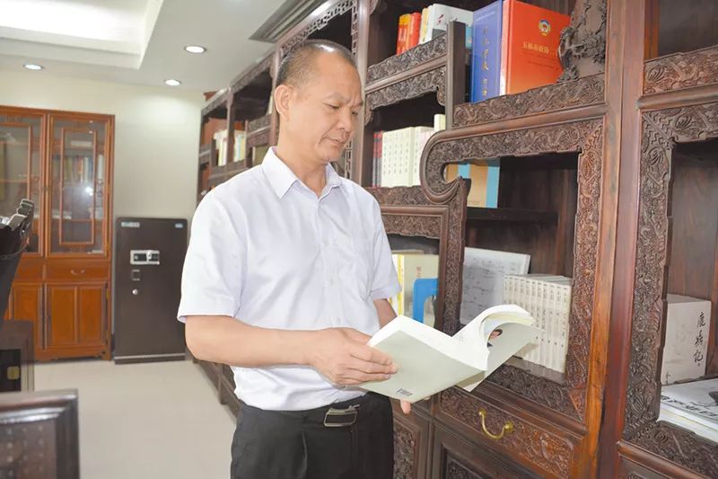 濂藉悆缇庡懗鐨勪笁榛勯浮,涓轰簡澶у鑳藉悆鍒版瀹楁竻杩滈浮