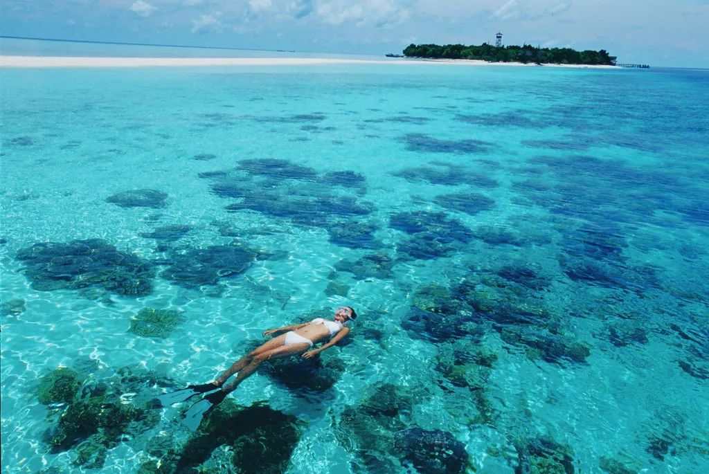 刚刚登上热搜的海上天堂,用马代1/5的钱就能玩到嗨,端午往返机票才1k+!