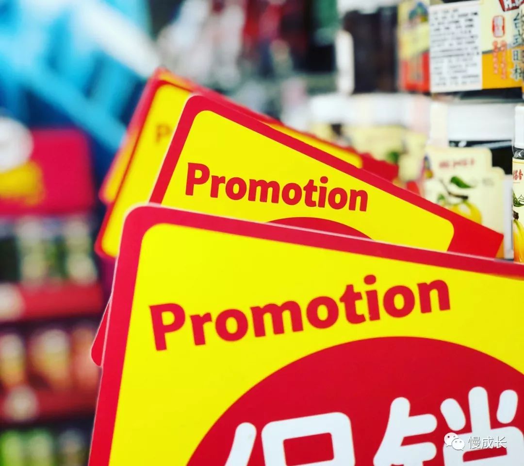 无奈告别母乳，我又回到了给娃抢奶粉的日子……