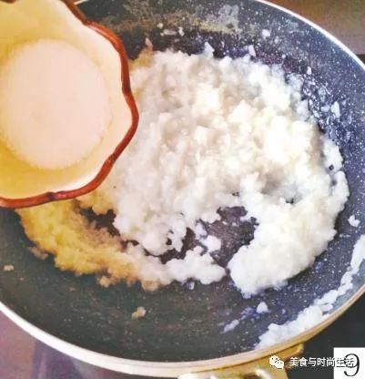 自己在家怎么做黄米凉糕,黄米凉糕最正宗的做法